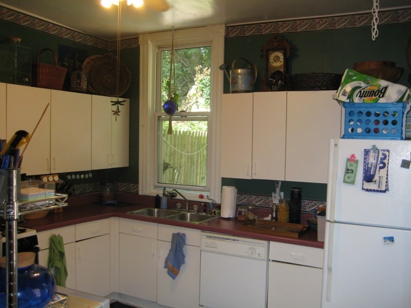 fully equipped kitchen - 416 Noble St