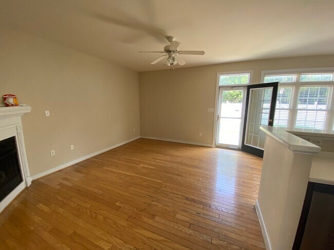 Building Photo - 3401 Bartley Pond Pl