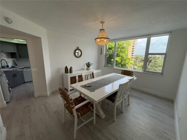 Building Photo - 1340 S Ocean Blvd