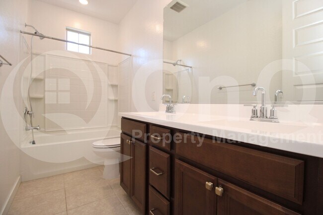 Building Photo - 1158 E Sabino Dr