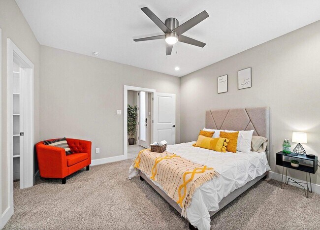 Building Photo - 12080 East Fwy