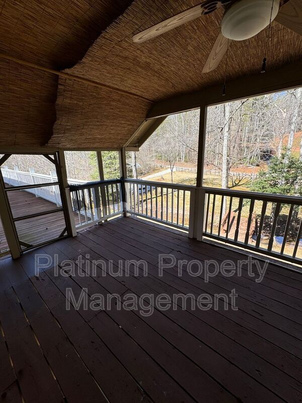 Building Photo - 971 Mountain Cove Rd
