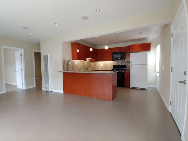 Building Photo - 25514 Narbonne Ave