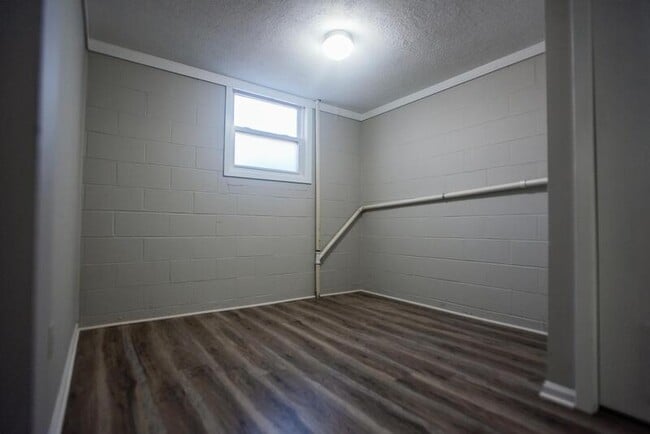 Building Photo - 15 Byard St