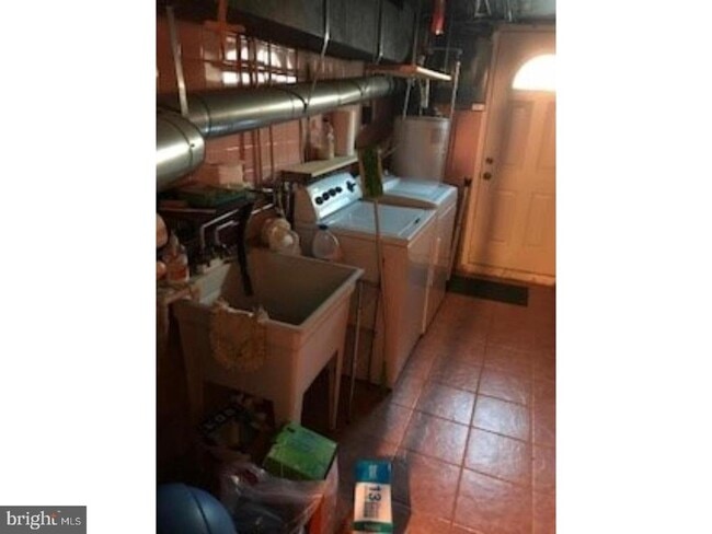 Building Photo - 5149 Arbor St