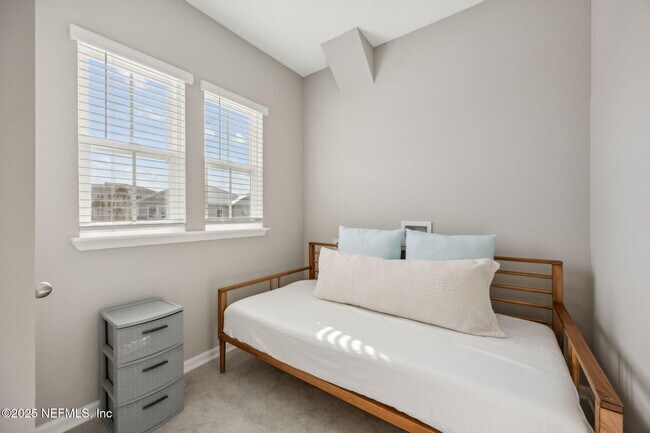 Building Photo - 290 RUM RUNNER Way