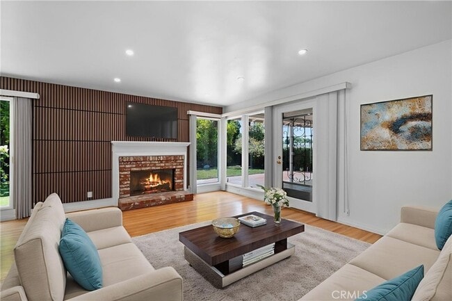 Building Photo - 5210 Ventura Canyon Ave