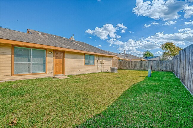 Building Photo - 1414 Elkwood Dr
