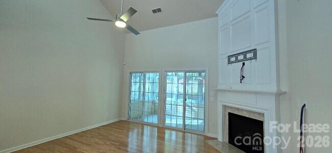 Building Photo - 12051 Dunipace Ct