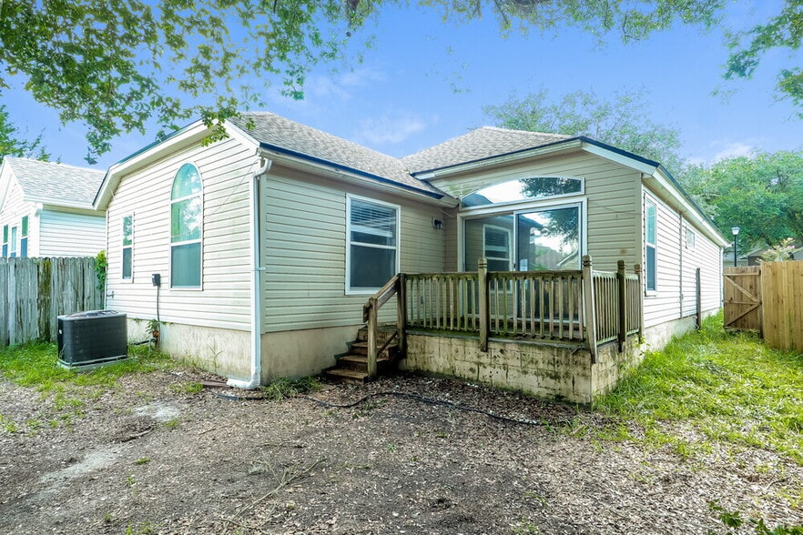 Building Photo - 1126 Brookwood Bluff Rd E