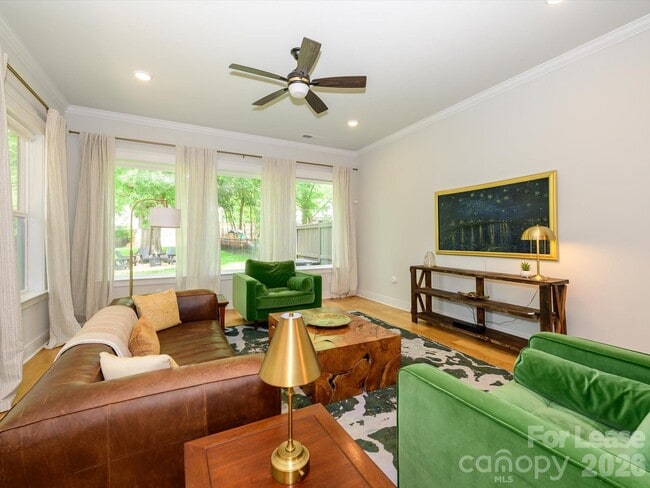 Building Photo - 1217 Drummond Ave