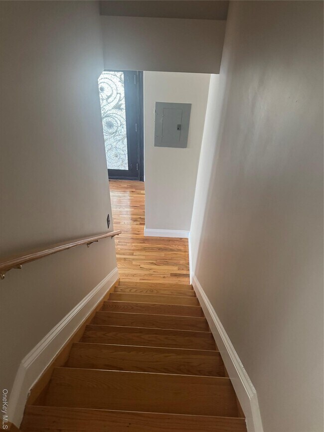 Building Photo - 3177 Wissman Ave