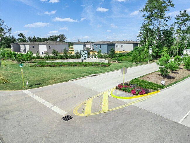 Building Photo - 921 Capracotta Dr