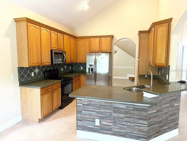 Building Photo - 6892 Lucca St