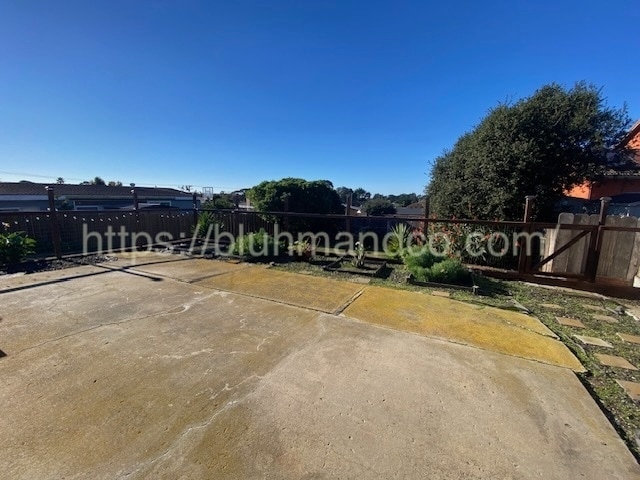 Building Photo - 3195 White Cir