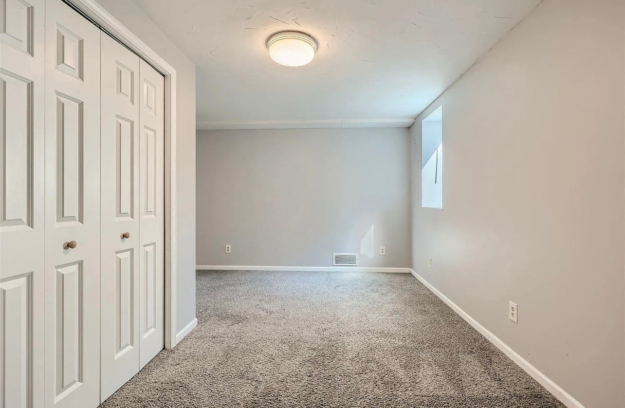 garden level bedroom, oversized - 2201 2nd Ave N