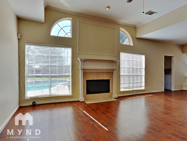 Building Photo - 2219 Garden Terrace Dr