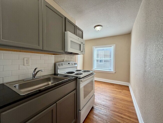 Building Photo - The Nelle