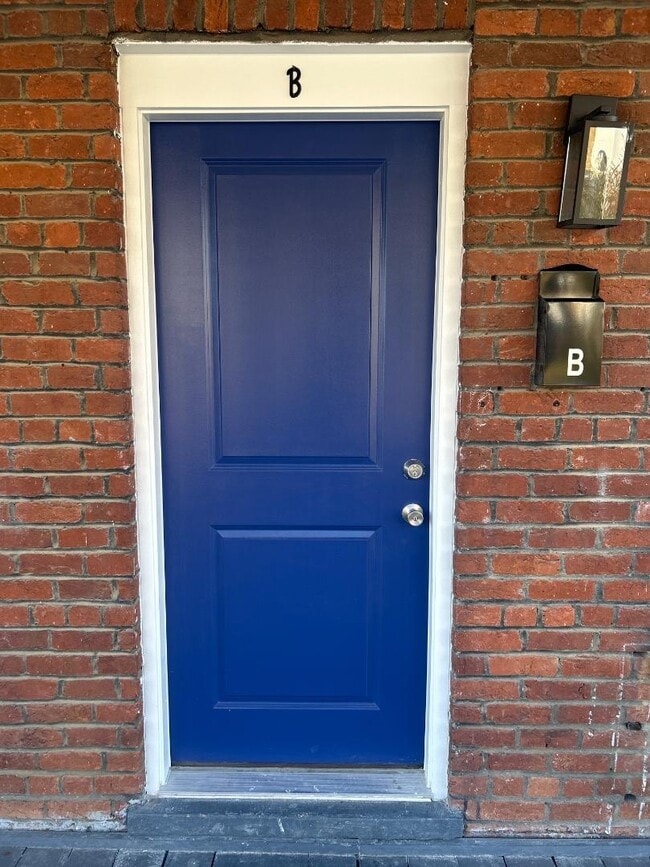 Building Photo - 1209 Wallace St