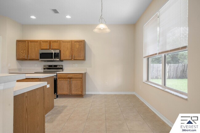 Building Photo - 40 Persimmon Dr