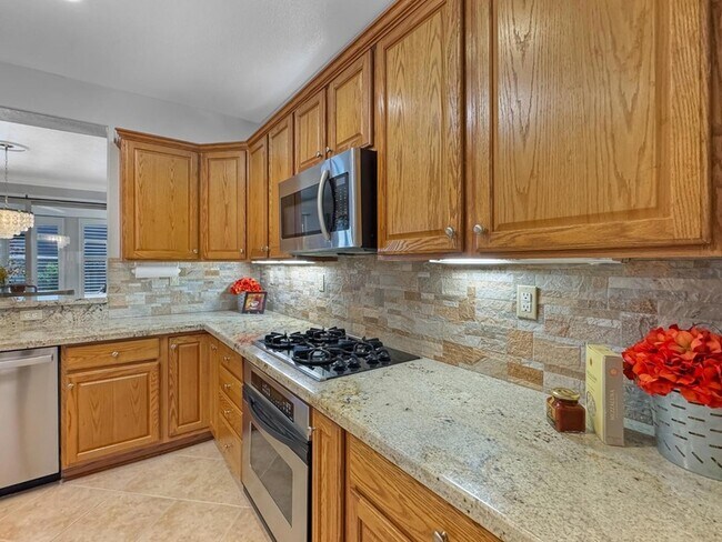 Building Photo - 1347 Rose Bouquet Dr