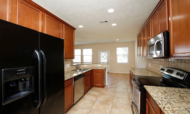 Building Photo - 14 BowerBank Ct