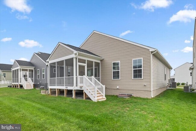 Building Photo - 106 Heyford Dr