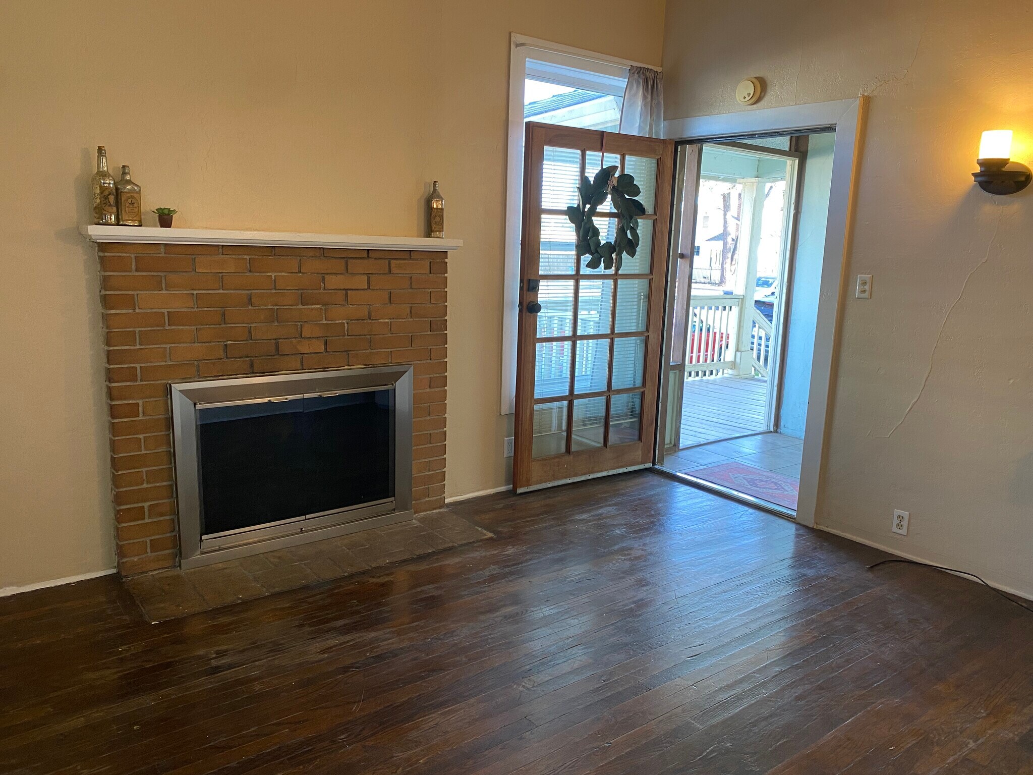 Building Photo - 1306 G St