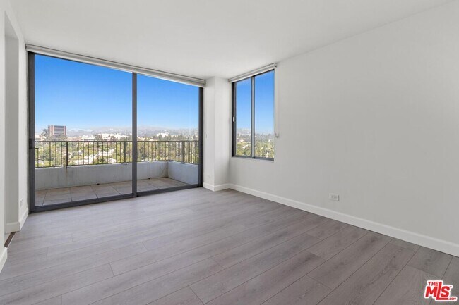 Building Photo - 10501 Wilshire Blvd