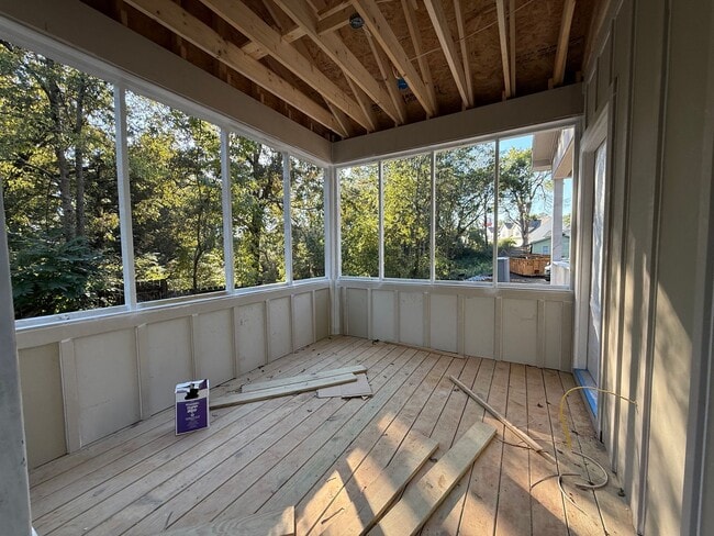 Building Photo - 1218 Rogers Rd