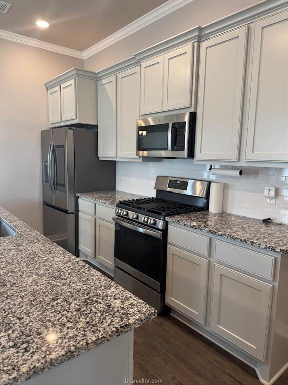 Building Photo - 6215 Southern Cross Dr