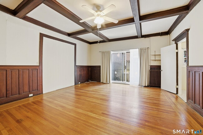 Building Photo - 382 Whitney Ave