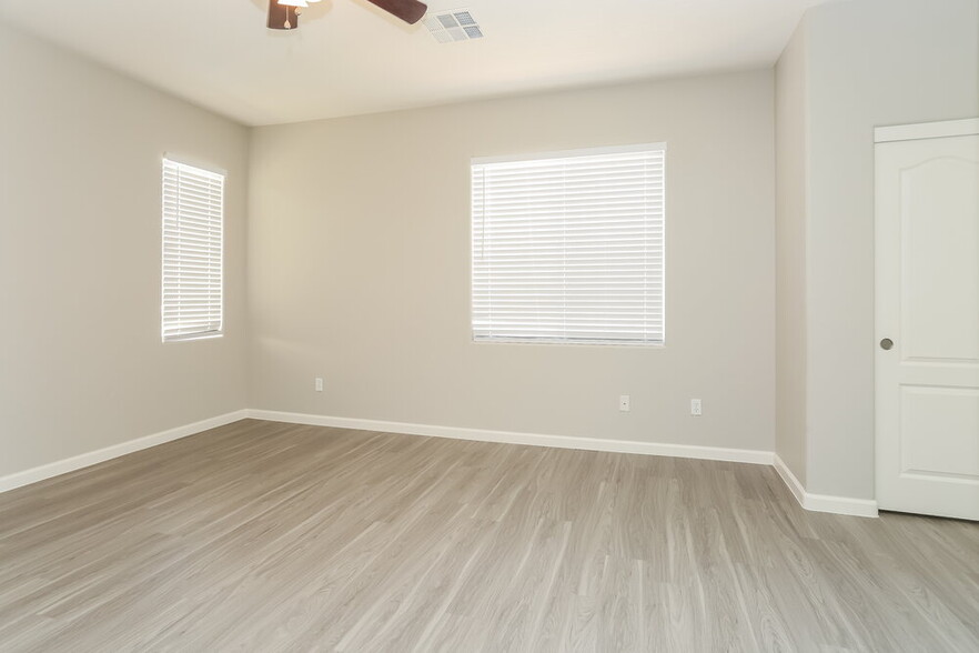 Building Photo - 9308 Euphoria Rose Ave