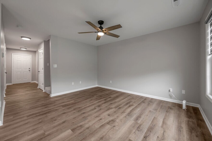 Building Photo - 242 Elkhorn Meadows Dr