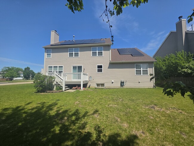 Building Photo - 2350 Fishhook Way