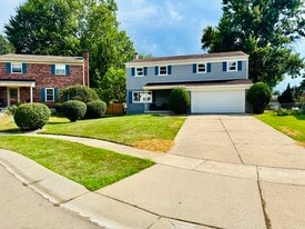 Building Photo - 1886 Kingsway Ct