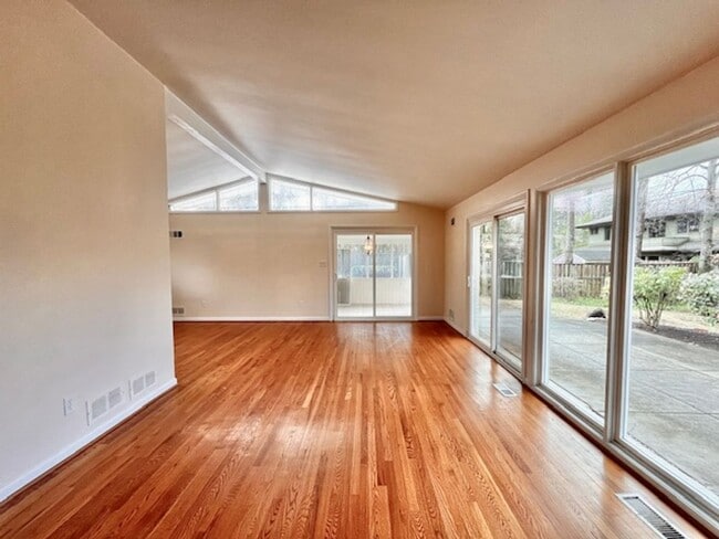 Building Photo - 8308 Whitman Dr