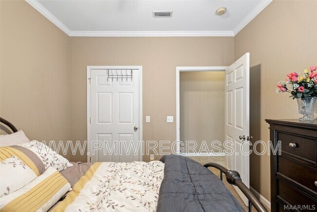 Building Photo - 249 Windsor Garden Dr