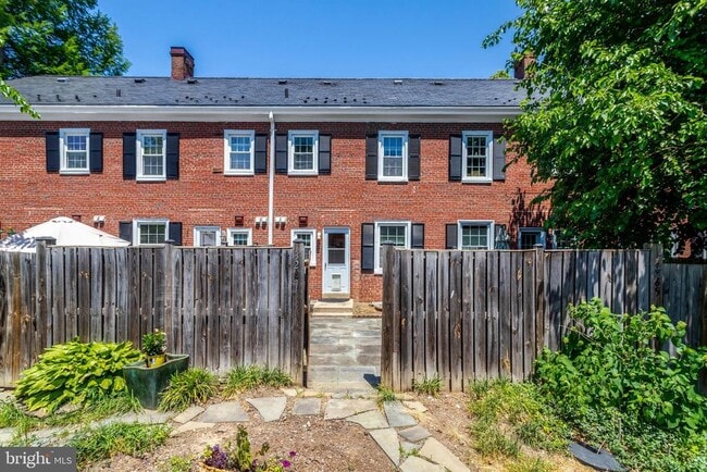 Building Photo - 3267 S Stafford St