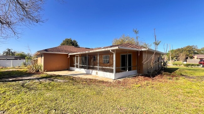 Building Photo - Beautiful 4 Bedroom 2 Bath Home!