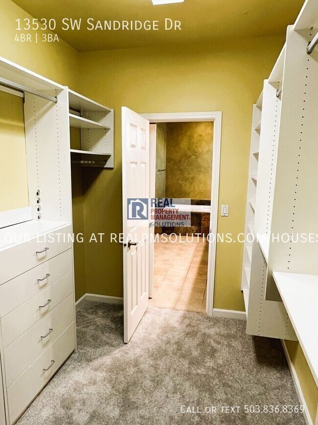 Building Photo - 13530 SW Sandridge Dr
