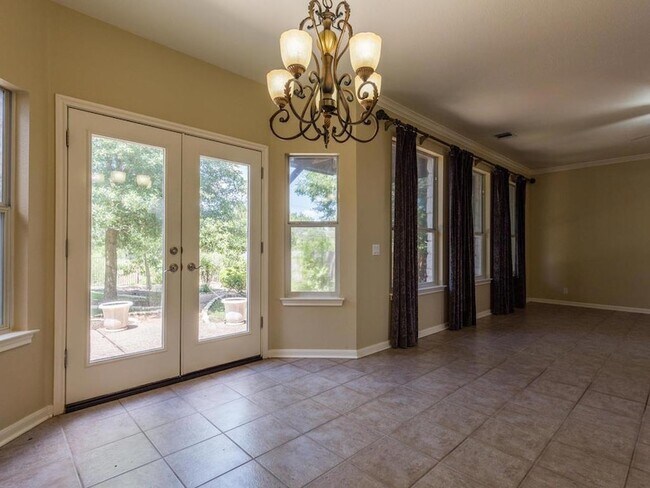 Building Photo - 11704 Emerald Falls Dr