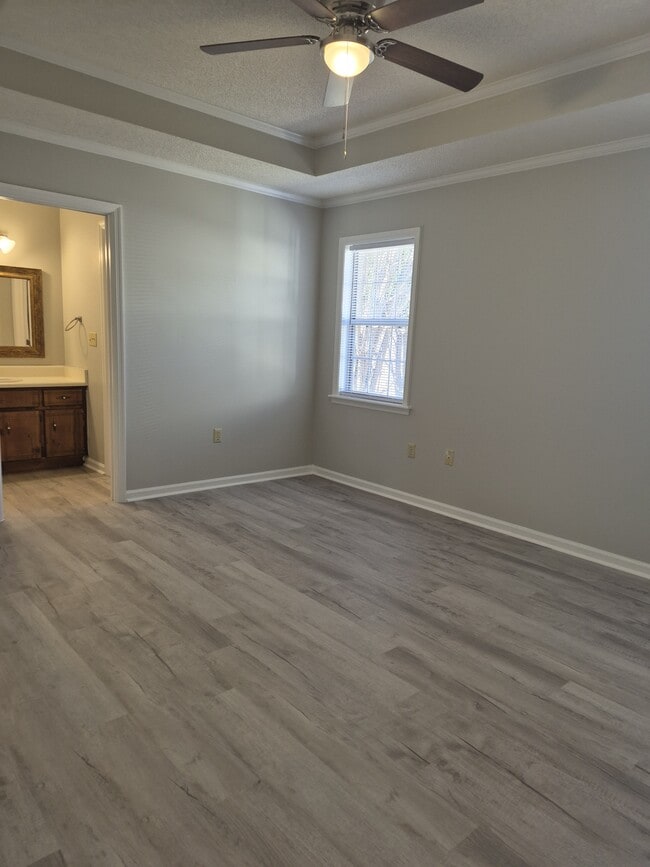 Building Photo - 341 Sawgrass Dr