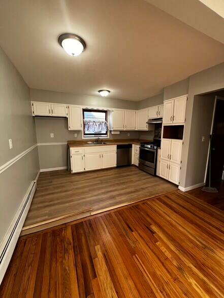 Building Photo - 52 Frederick St