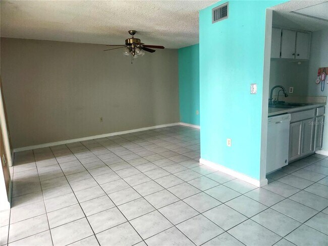 Building Photo - 3838 Staysail Ln