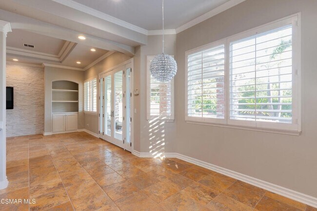 Building Photo - 750 Huntsdale Ct