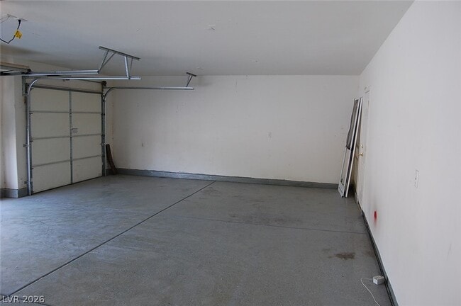 Building Photo - 4911 Ridgewood Dr