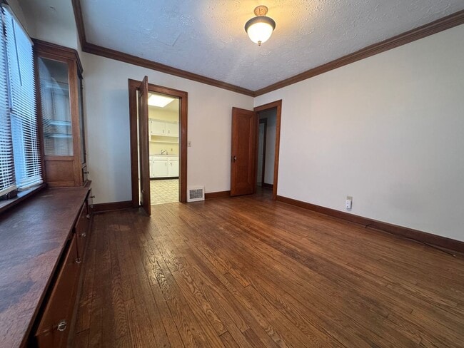 Building Photo - 4116 Biddulph Ave