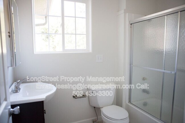 Building Photo - 4848 SE Bybee Blvd