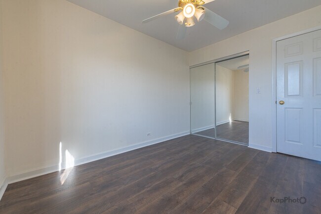 Building Photo - 110 N Waterford Dr